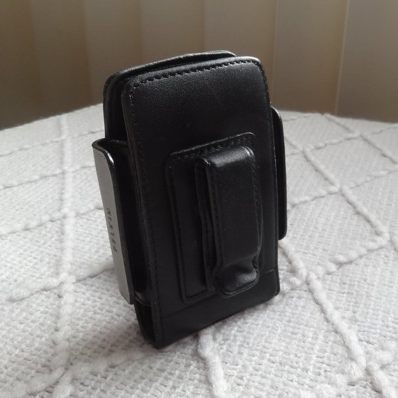 💎 Belkin ~ Leather Flip Case ~ F8E533-APL ~ Apple iPod 3G, 4G - Picture 2 of 4